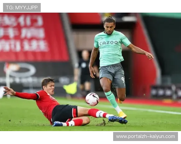 阵地战攻坚效率普遍下滑 球队寻求边路解决方案